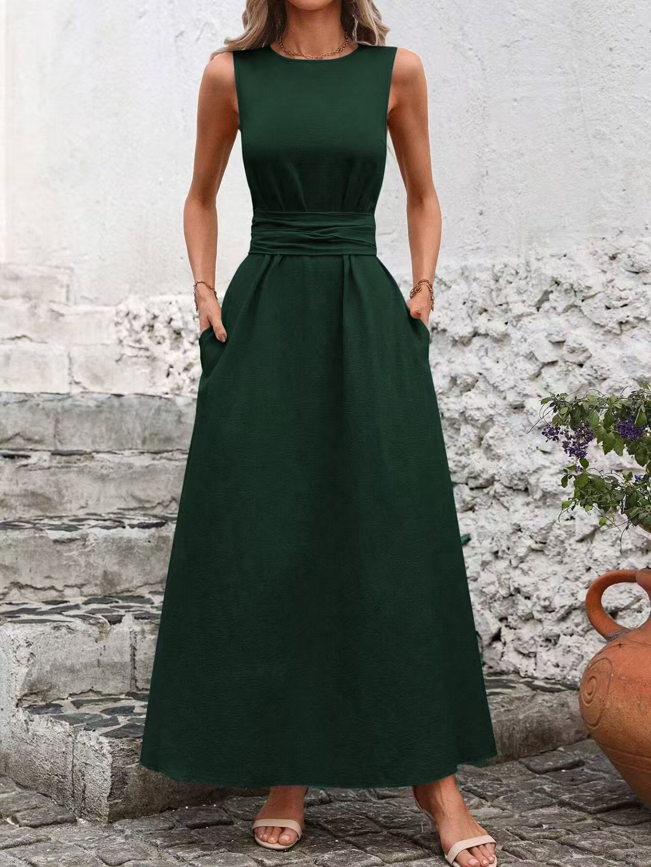 Elegant Plain Sleeveless Crew Neck Wrinkle Maxi Dress