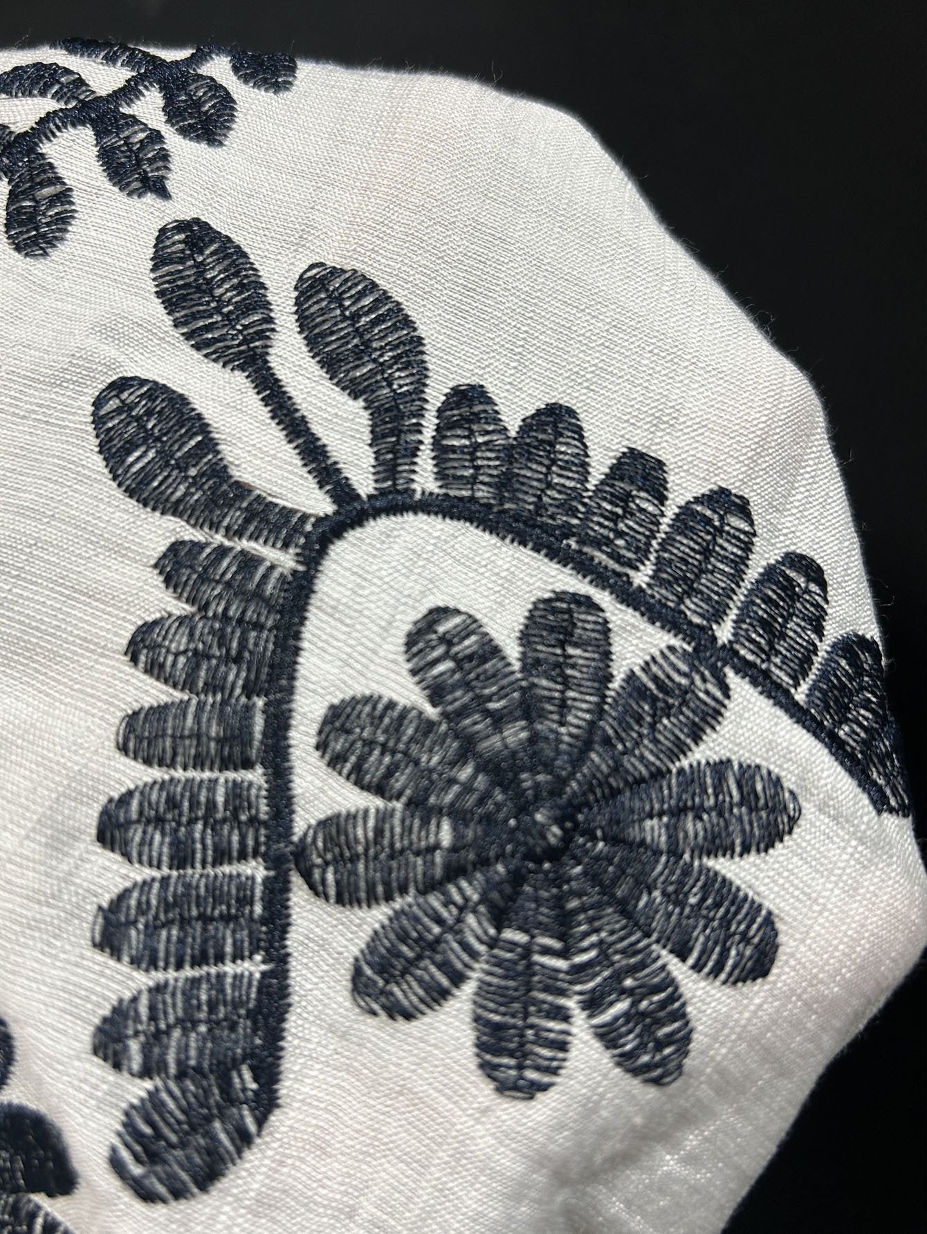 Loose Elegant Cotton-Blend Embroidery Patterns Shirt
