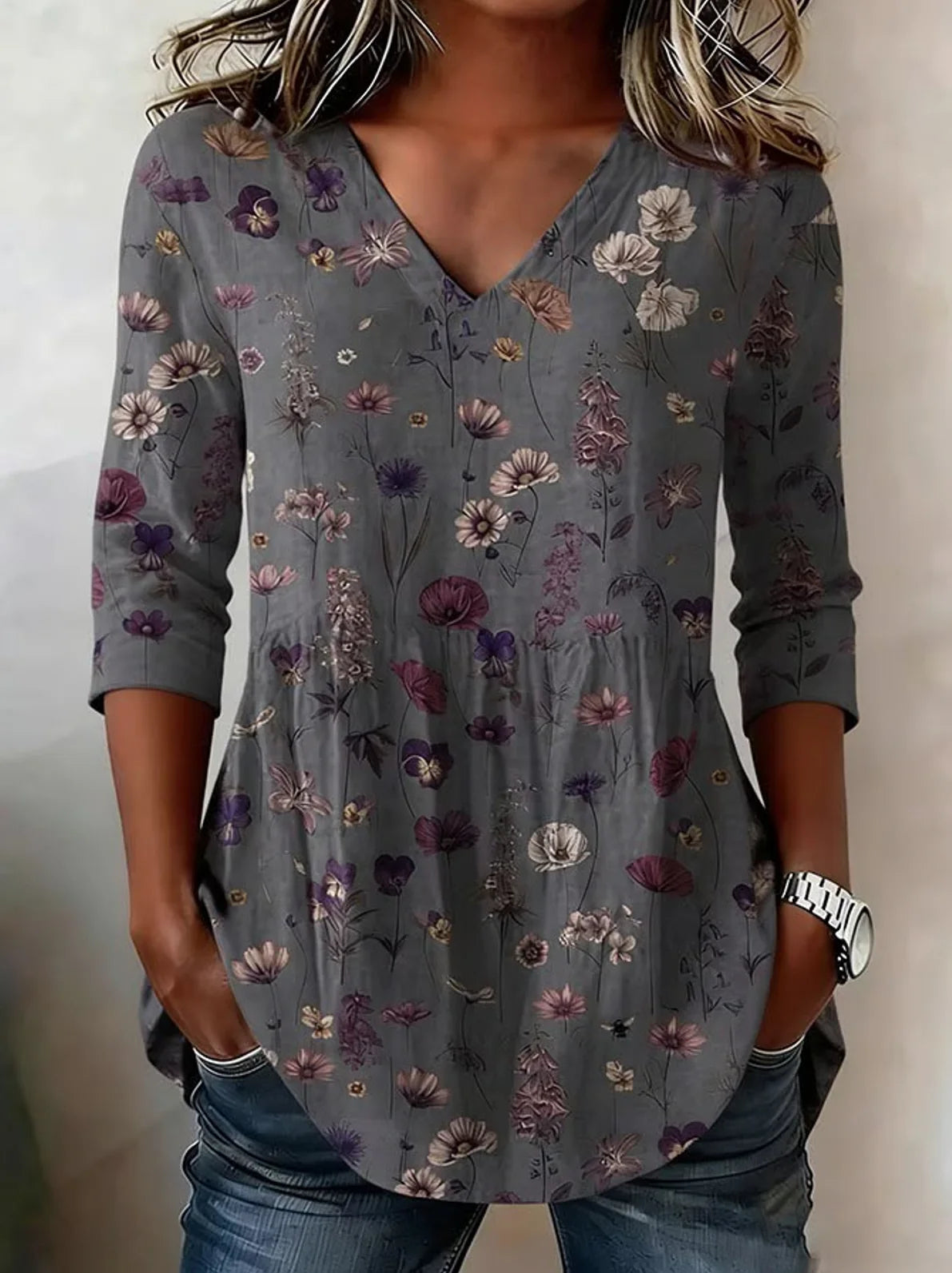 Women's V-Neck Long-Sleeve Printed Shirt with Pockets